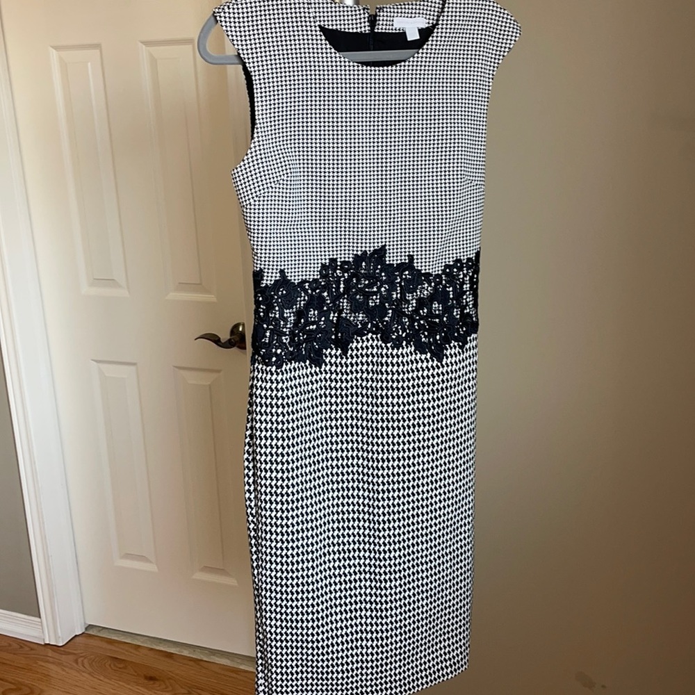 Houndstooth patterned fitted dress